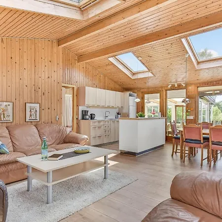 Lovely In With Kitchen *