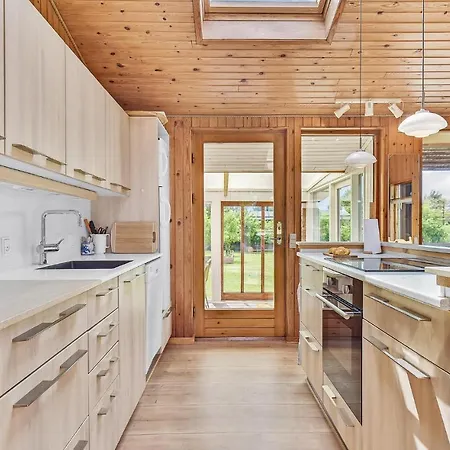 3 Bedroom Cozy In